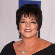 Liza Minnelli Height in cm, Meter, Feet and Inches, Age, Bio